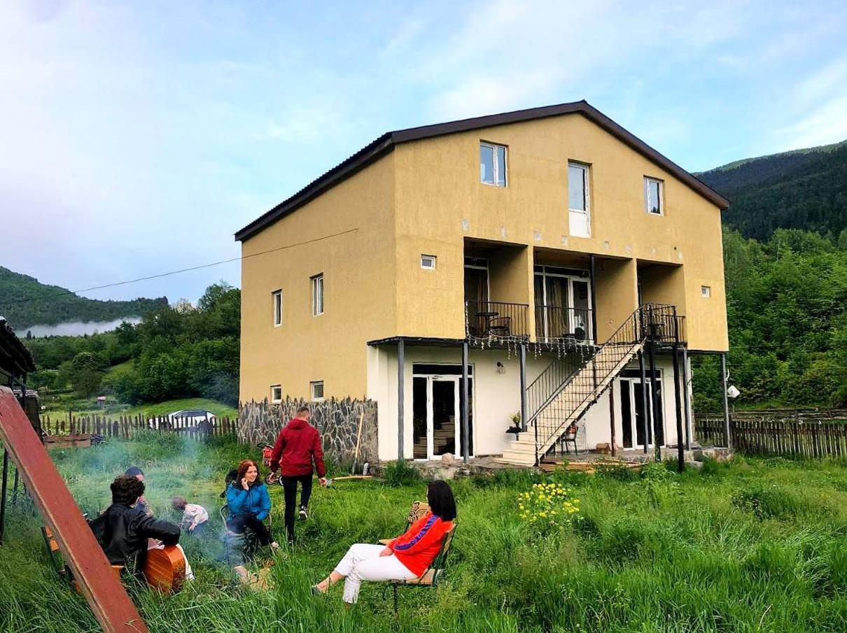 Stop House 메스티아 외부 사진