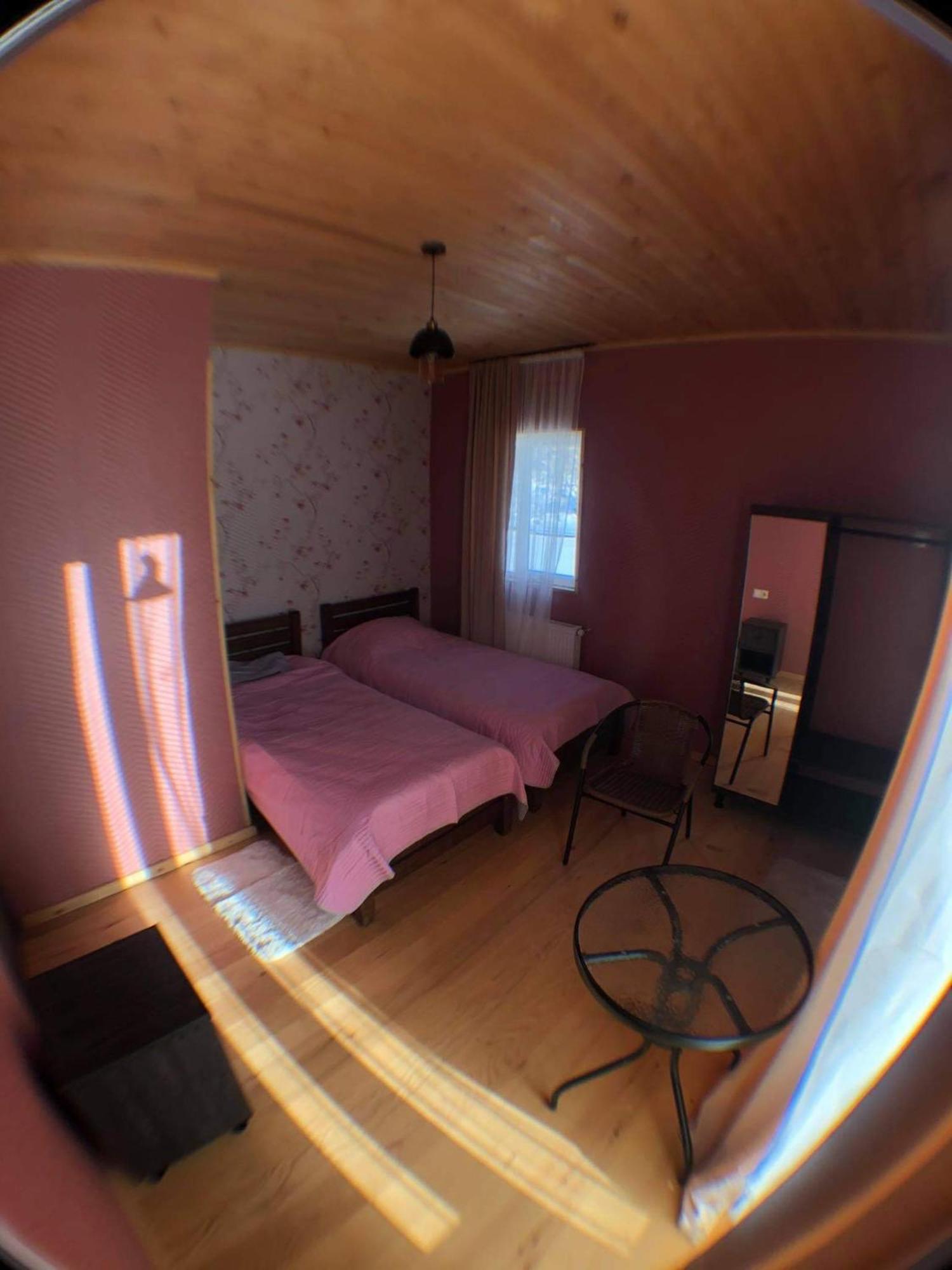 Stop House 메스티아 외부 사진